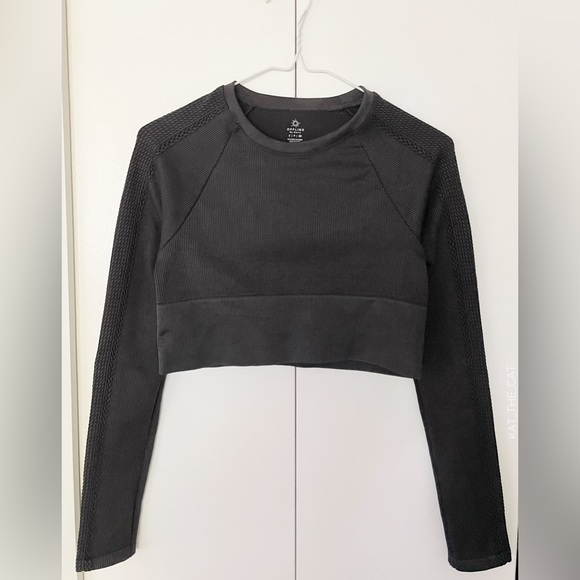 OFFLINE by Aerie Women's Crop Top with Cable Knit Detailed Sleeves - Picture 6 of 16